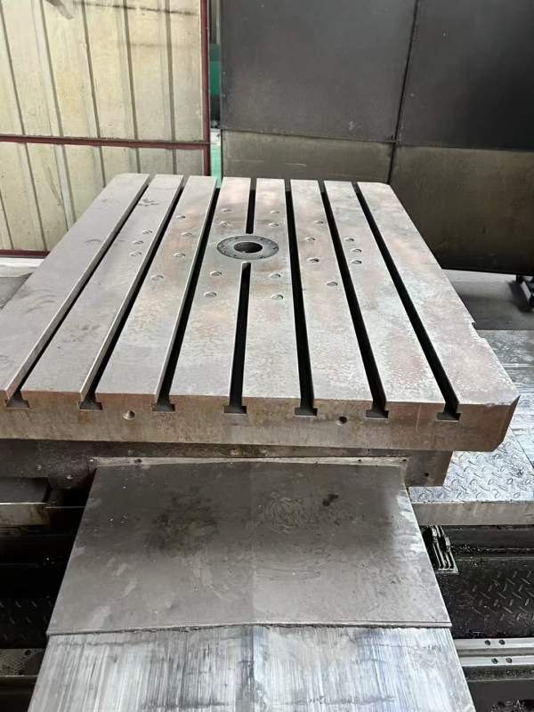 刚刚买下一台汉川TK611C/1A数控镗床、数控自动转台千.