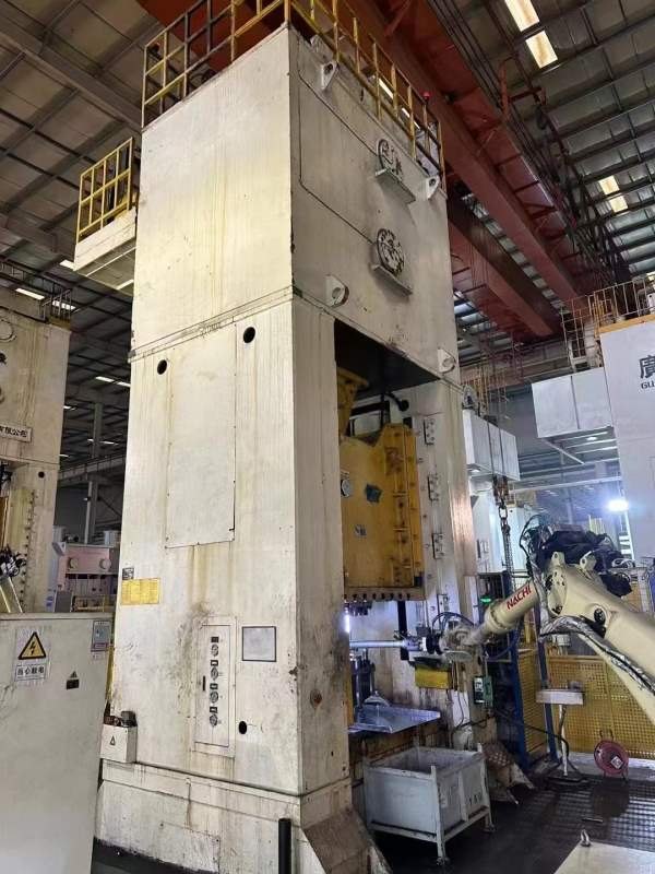 刚中标2台800，5台630单点西安提货800吨一台高密锻压.