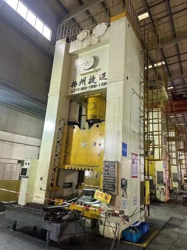 刚中标2台800，5台630单点西安提货800吨一台高密锻压.