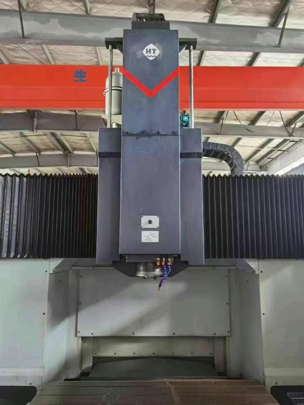 海天GU7数控龙门镗铣加工中心三轴行程：18001000700mm.