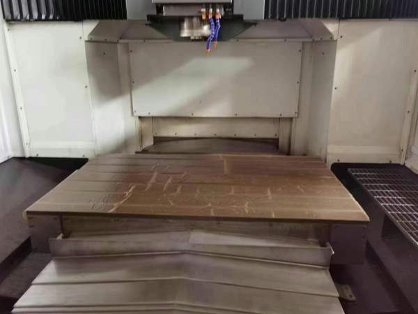 海天GU7数控龙门镗铣加工中心三轴行程：18001000700mm.