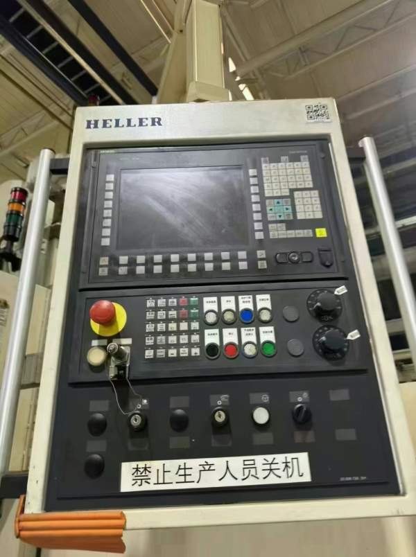 新机1000多万，一折不到，出价就卖仅卖三天发动机缸体.