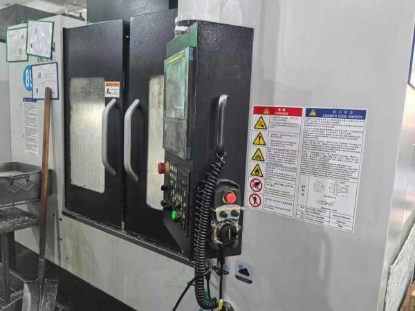 工厂在位批发3台，，海天850加工中心，，30把刀库，，.
