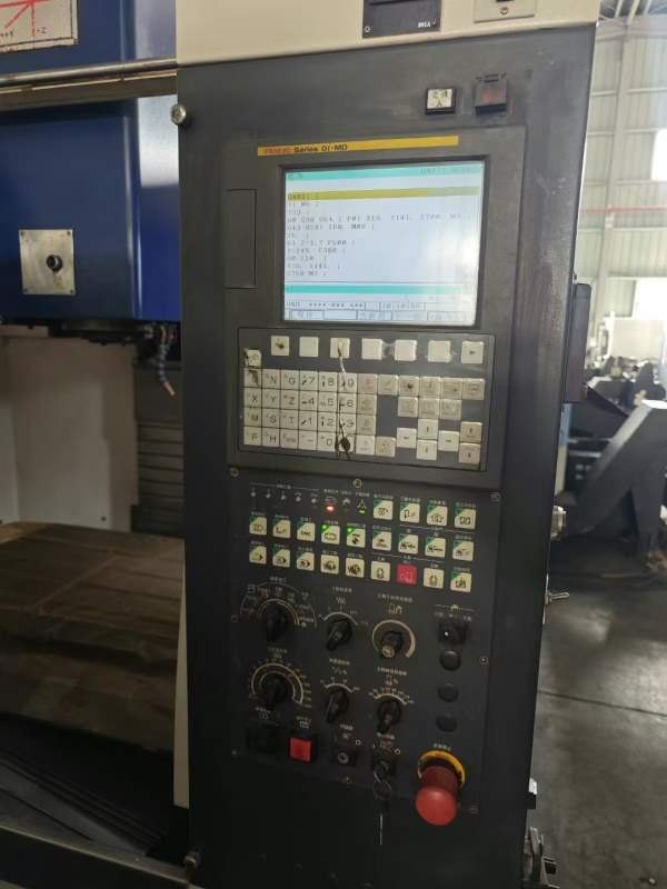 台湾东台850加工中心，发那科系统，BT40主轴8000转，.