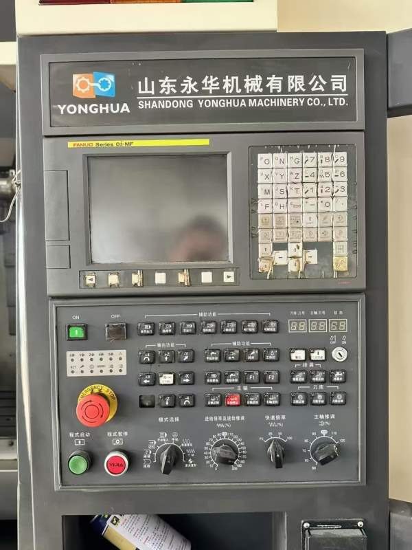 老牌永华1060重型机，BT50主轴，自重7吨，Z轴加高300m.