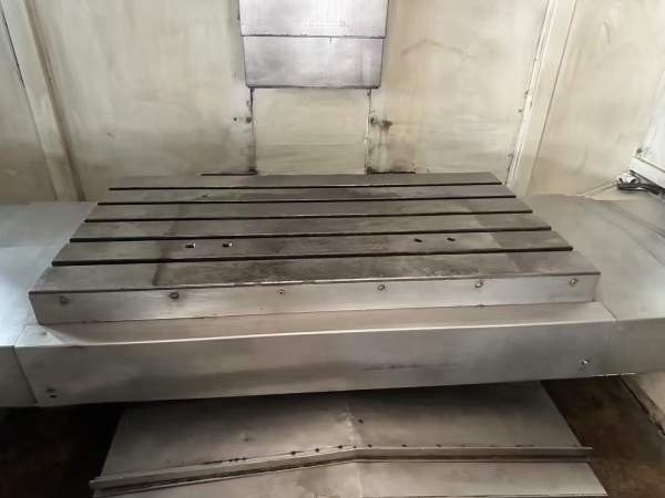 老牌永华1060重型机，BT50主轴，自重7吨，Z轴加高300m.