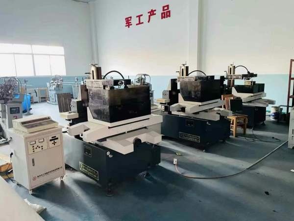 同款8台全新泰州7735线切割，安装了就打了样