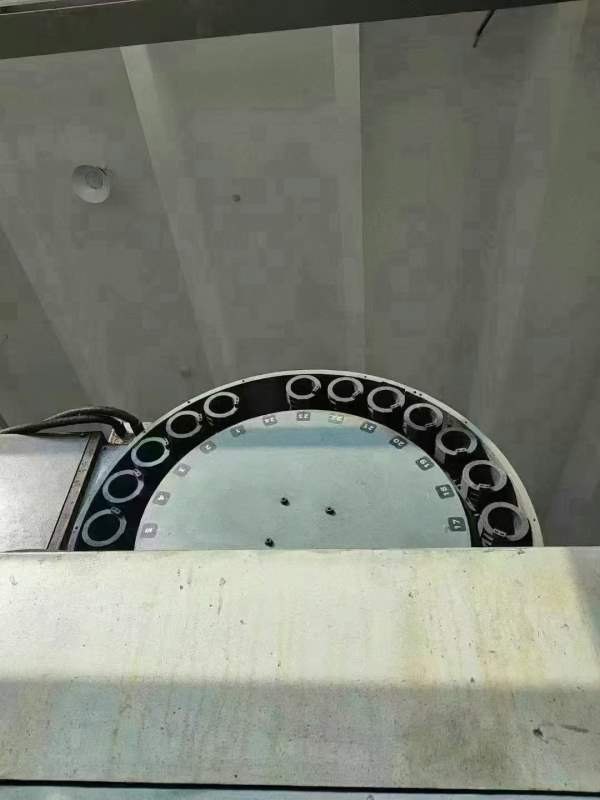 海天2516龙门，发那克MD系统，BT50齿轮头，自动铣头，.