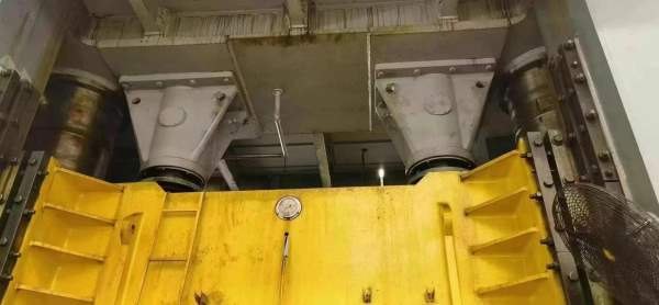 合肥锻压0500，侧移双工作台，行程600mm，装模高度120.