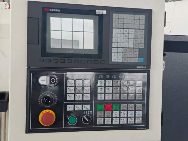 后1台，正宗云南CY6150，凯恩帝2000总线值，伺服主轴.