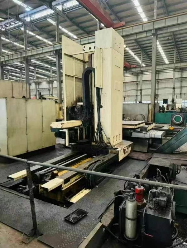 工厂在位昆机TK6513数控镗铣工作台：1.6m1.8m三轴行程.