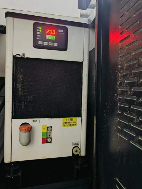 昆山雅力士V85加工中心2022年10月 系统: 发那科OI-MF .