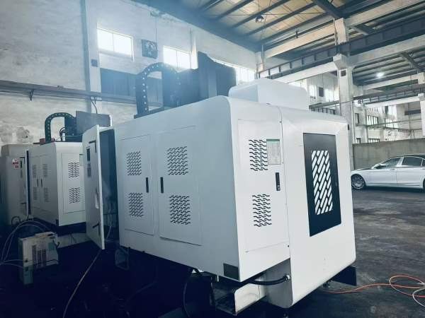 广州佳盟子855一台，原版机况三菱M80系统，带液压255.