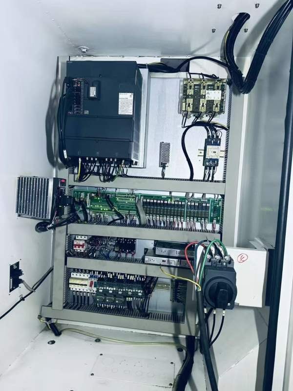 广州佳盟子855一台，原版机况三菱M80系统，带液压255.
