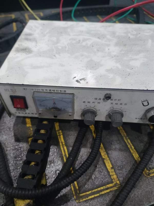 1000800强力电磁吸盘，带控制器，要的联系！价格非常.
