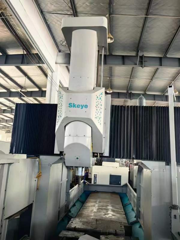 业柯6022门龙加中工心作工台:6000-1800门宽:2200.高门.