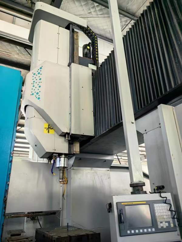 业柯6022门龙加中工心作工台:6000-1800门宽:2200.高门.