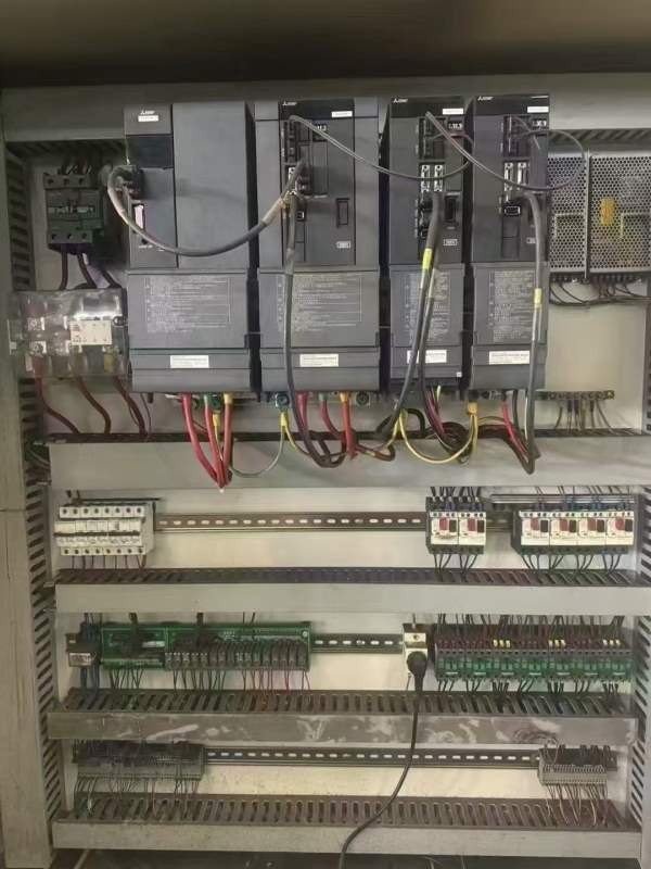 新到3022龙门加工中心，三菱系统，低价出售