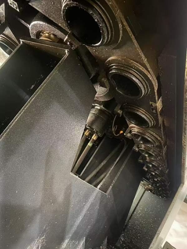 台资企业刚刚买下整厂龙门加工中心 高明KMC-3000SV数.
