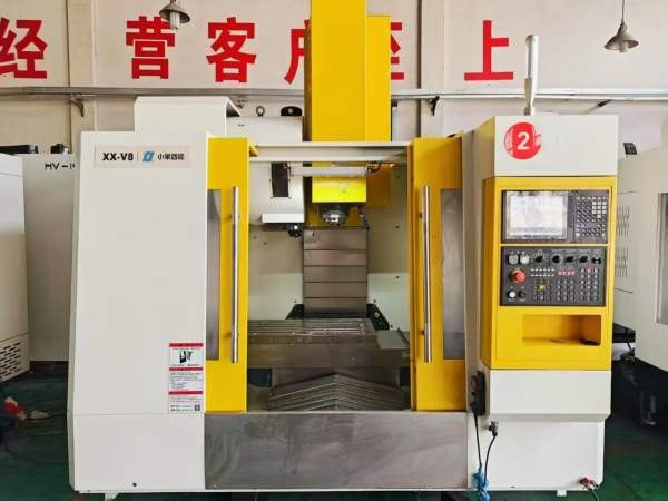 东莞小象850加工中心2022年 同款两台三菱M80系统三轴.