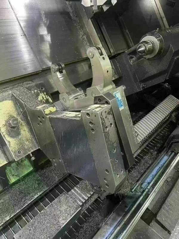 斗山PUMA600L数控车床，12工位刀架，液压中心架，高低.