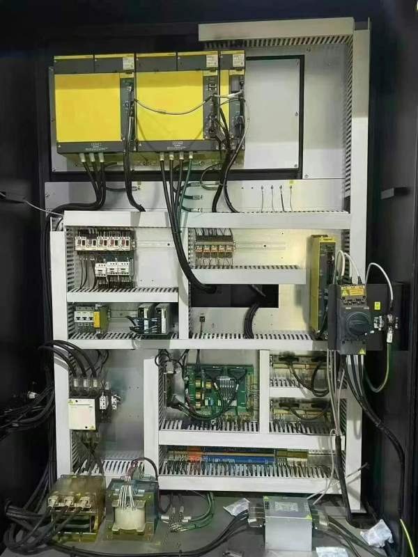 斗山PUMA600L数控车床，12工位刀架，液压中心架，高低.