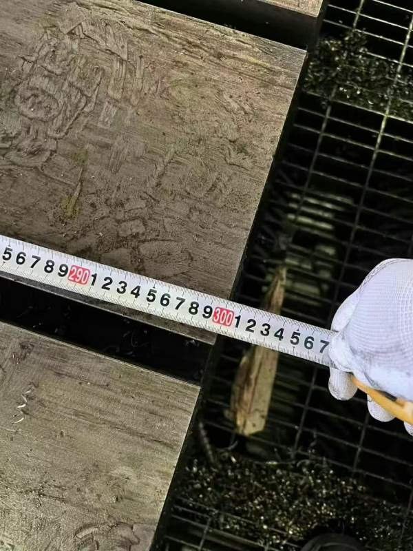 刚刚买下武重12米龙门加工中心 工作台3X12米门高1.7米.