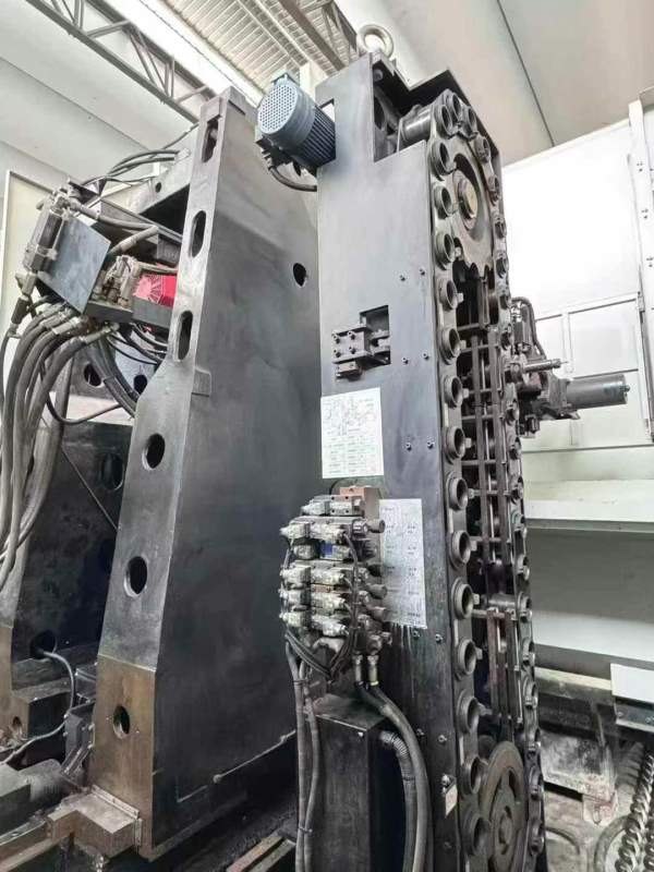 海天800双工位卧式加工中心法那科Oi- MF系统，BT50齿.