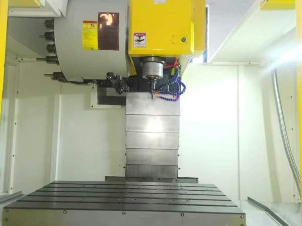 1160加工中心 加高款，Z轴760毫米行程1100/600/600款.