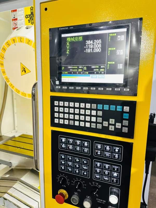 全新机二手价！广东T700钻攻中心，后2台，台湾新代22M.