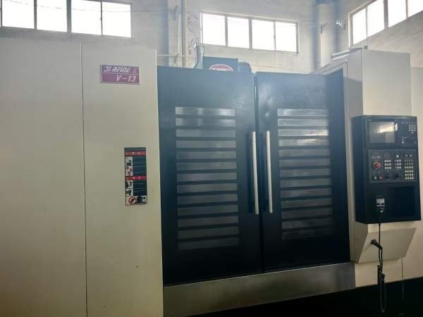 乔锋1370加工中心三轴滚柱线轨.三菱M80A系统BT40主轴8.