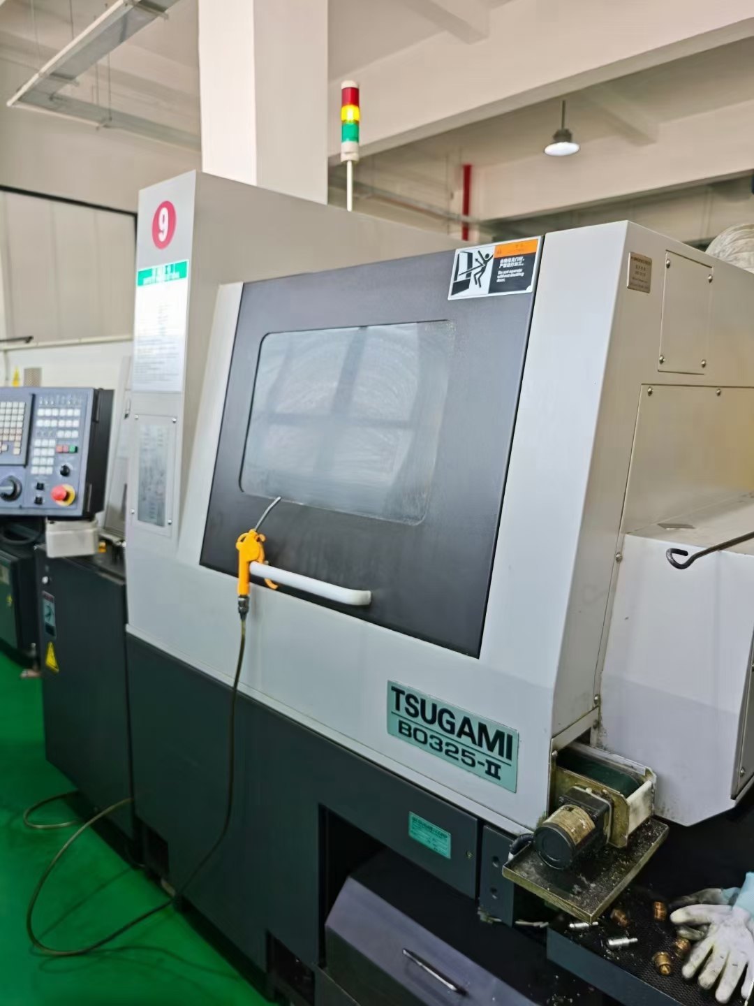 同款两台日本津上走心机B0325-II，棒料通过尺寸32mm，.