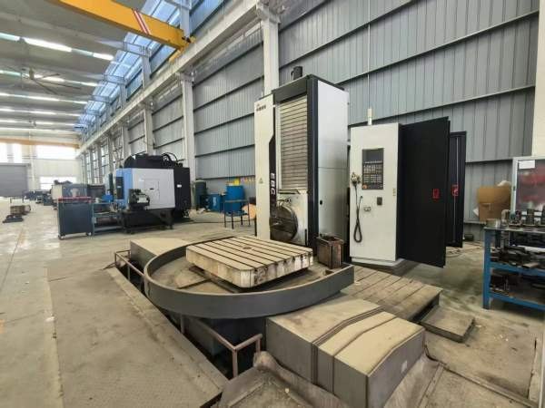 中捷EBC110F数控镗，工作台，加工高度1500，带光栅尺.