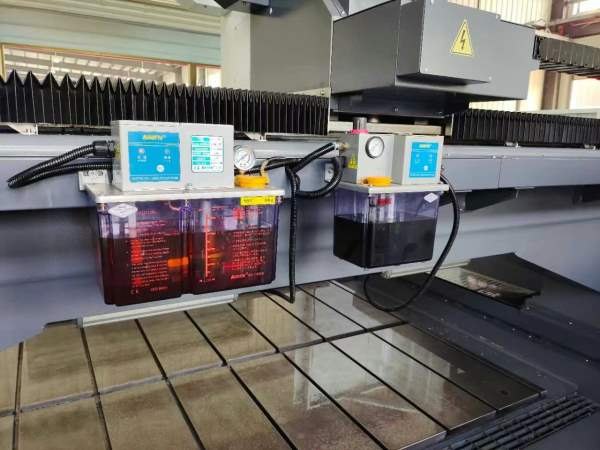 普拉迪PHE-CNC2518S发那科MF-PLUS系统三线轨行程25001.