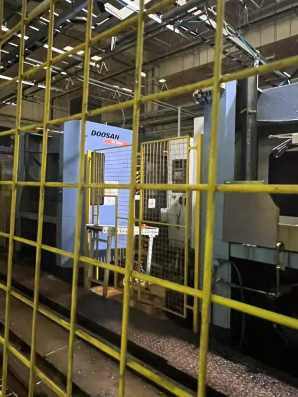 上海买下韩国原装斗山HP-5500卧式加工中心主轴：BT50.