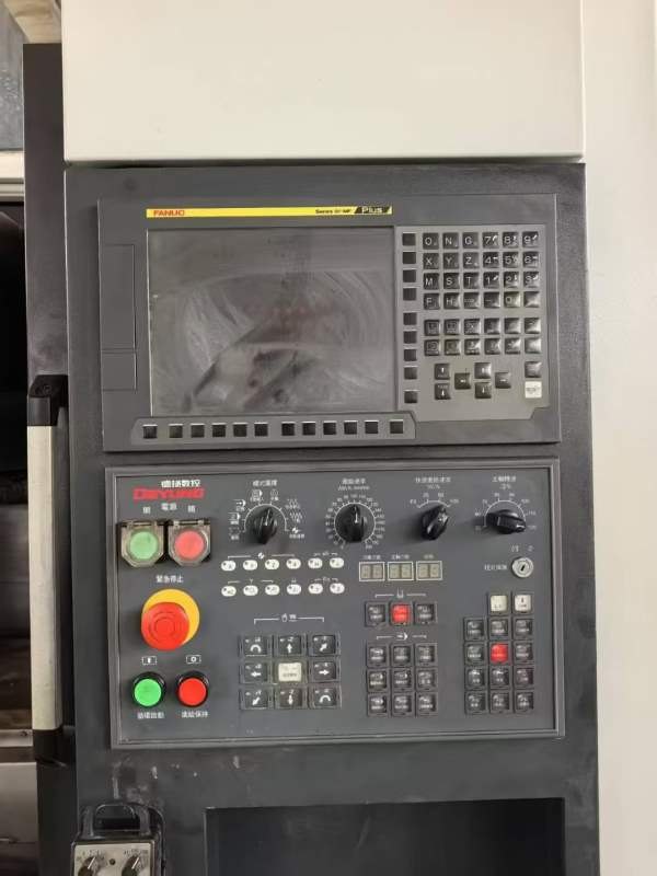 德扬重型CV850加工中心发那科MFplus系统，三轴日本THK.