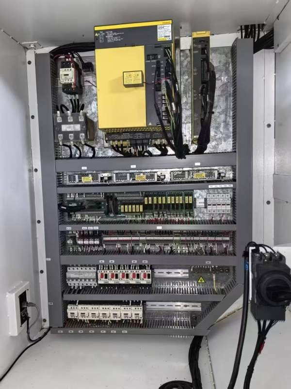 德扬重型CV850加工中心发那科MFplus系统，三轴日本THK.