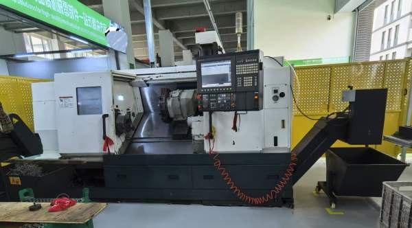 北一大隈LBR-370数控车床，X轴行程260mm Z轴行程:1050.