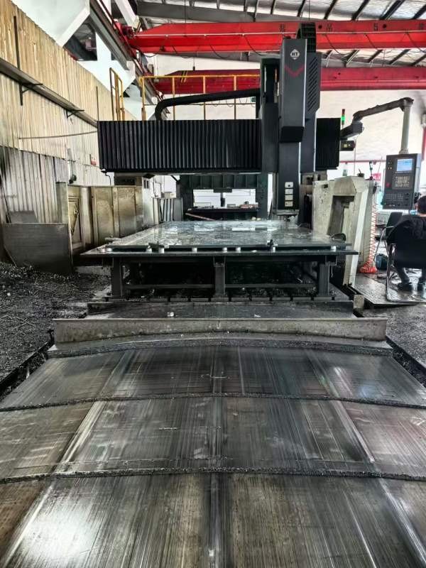 海天6028数控龙门，后一台工作台62米，门宽2.8米，带.