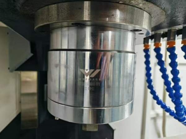 维尔发1580重型加工中心三菱M80系统 两线一硬重型床身.