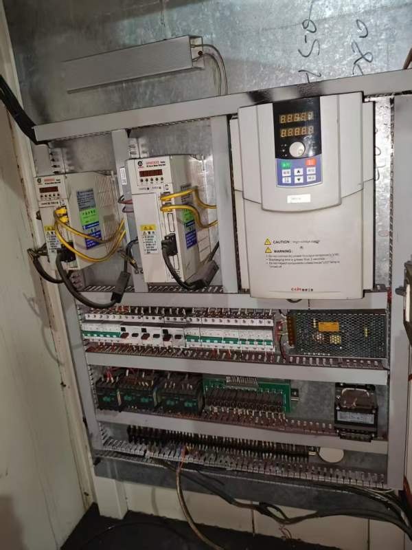 便宜处理精品一台沈中C A K61100/1500广数980TDC液压.