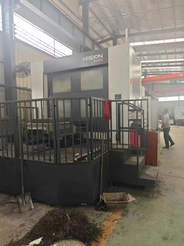 河南工厂刚买海天HUP80卧式加工中心，双工作台， 高配.