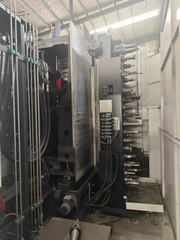 河南工厂刚买海天HUP80卧式加工中心，双工作台， 高配.