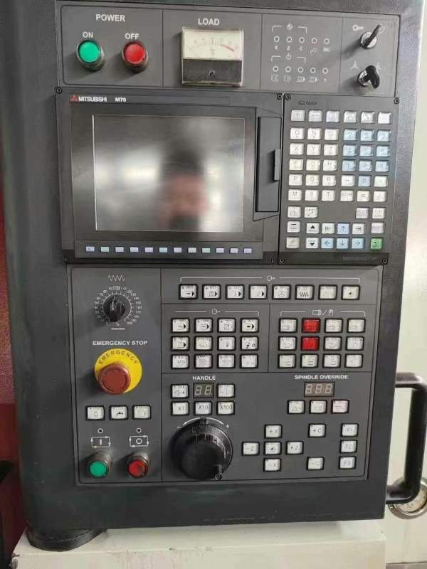 鼎丰360大型斜轨数控车床.三菱系统.12寸中空卡盘.A2-8.