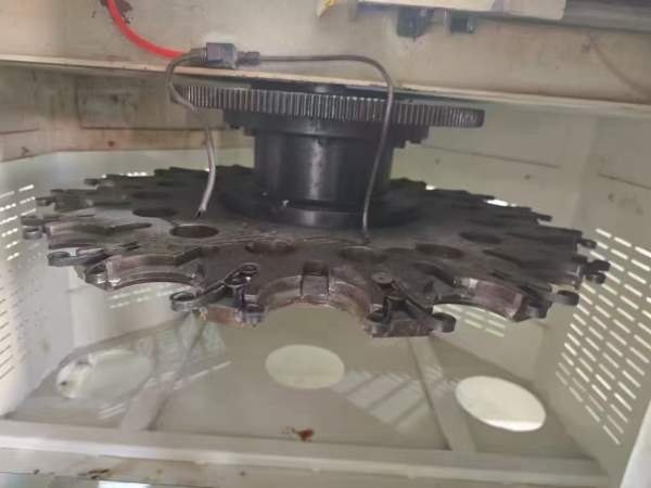 油机立车1200ATC，车铣，发那科系统，卡盘直径1250旋.