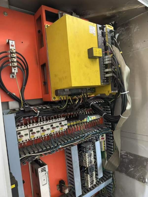 宝鸡1060L 加工中心 两线一硬  Y轴55线轨    BT40主轴.