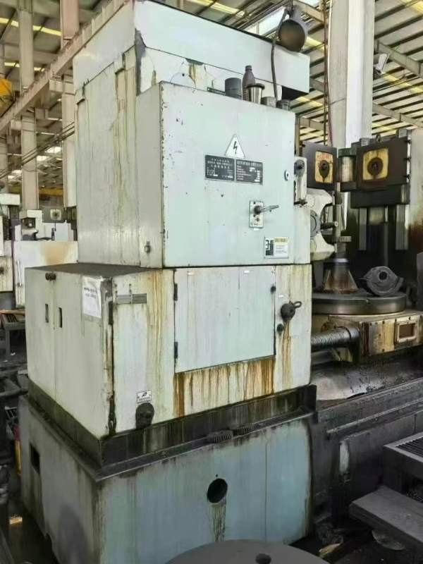 在位：重庆YD30100大模数滚齿机。模数20mm。安装少用.