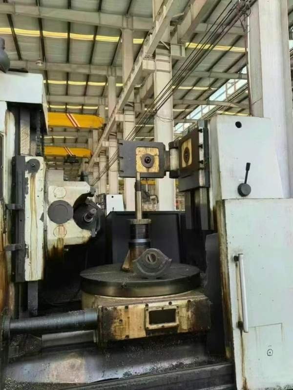 在位：重庆YD30100大模数滚齿机。模数20mm。安装少用.