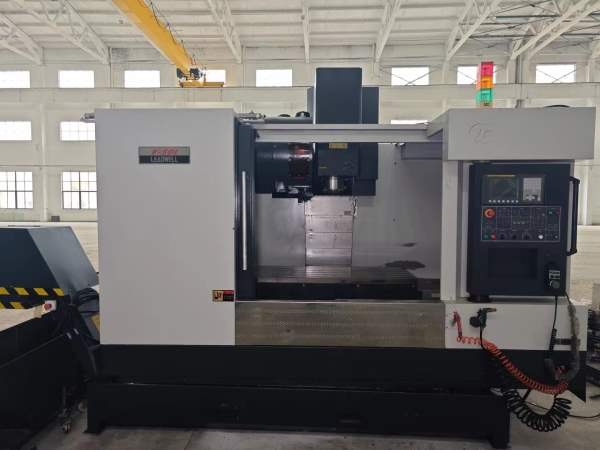 今天批发出售台湾丽伟V-50L立加，BT40大主轴直径190，.