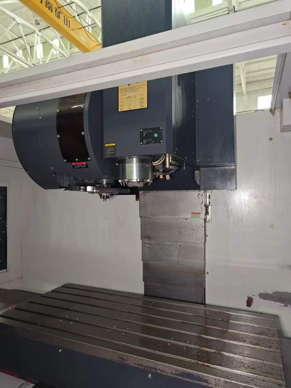 今天批发出售台湾丽伟V-50L立加，BT40大主轴直径190，.